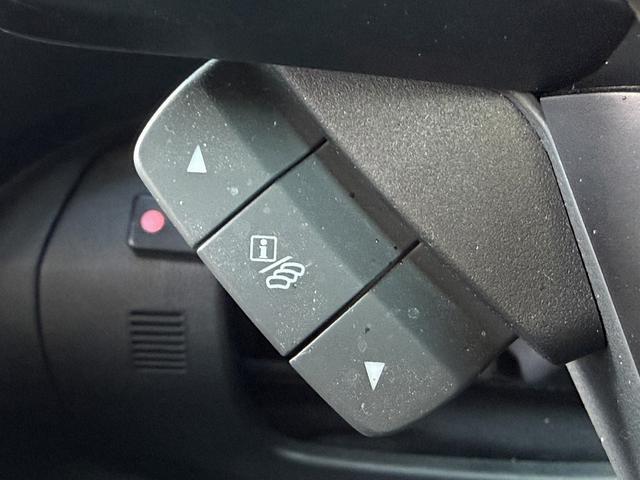 レヴォーグ ＳＴＩスポーツ　ＥＸ　禁煙車　赤革シート　純正１１．６インチナビ　フルセグ　バックサイドカメラ　パワーバックドア　アイサイトＸ　アダプティブクルーズ　シートヒーター　メモリ機能付パワーシート　パドルシフト　ＥＴＣ（48枚目）