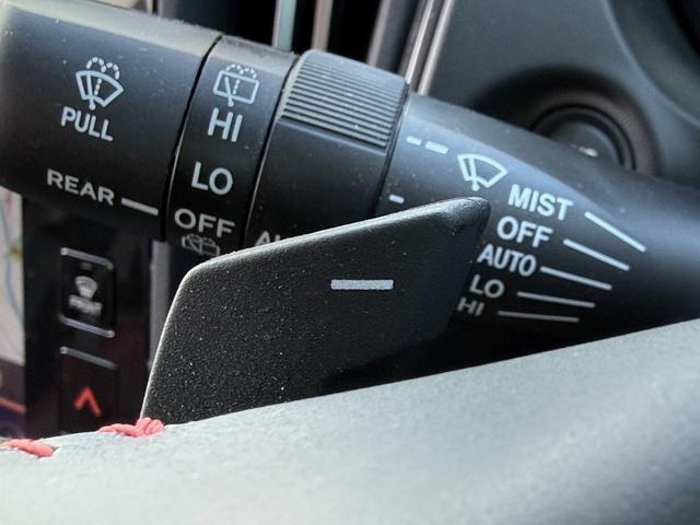 レヴォーグ ＳＴＩスポーツ　ＥＸ　禁煙車　赤革シート　純正１１．６インチナビ　フルセグ　バックサイドカメラ　パワーバックドア　アイサイトＸ　アダプティブクルーズ　シートヒーター　メモリ機能付パワーシート　パドルシフト　ＥＴＣ（50枚目）