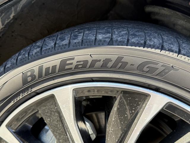 レヴォーグ ＳＴＩスポーツ　ＥＸ　禁煙車　赤革シート　純正１１．６インチナビ　フルセグ　バックサイドカメラ　パワーバックドア　アイサイトＸ　アダプティブクルーズ　シートヒーター　メモリ機能付パワーシート　パドルシフト　ＥＴＣ（68枚目）