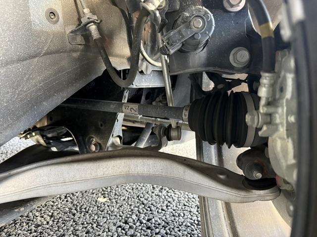 レヴォーグ ＳＴＩスポーツ　ＥＸ　禁煙車　赤革シート　純正１１．６インチナビ　フルセグ　バックサイドカメラ　パワーバックドア　アイサイトＸ　アダプティブクルーズ　シートヒーター　メモリ機能付パワーシート　パドルシフト　ＥＴＣ（70枚目）