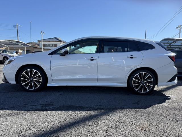 レヴォーグ ＳＴＩスポーツ　ＥＸ　禁煙車　純正１１．６インチナビ　黒革シート　フルセグ　フロント・サイド・バックカメラ　アイサイトＸ　アダプティブクルーズコントロール　パワーシート　シートヒーター　ＥＴＣ　電動リアゲート　ＬＥＤ（11枚目）