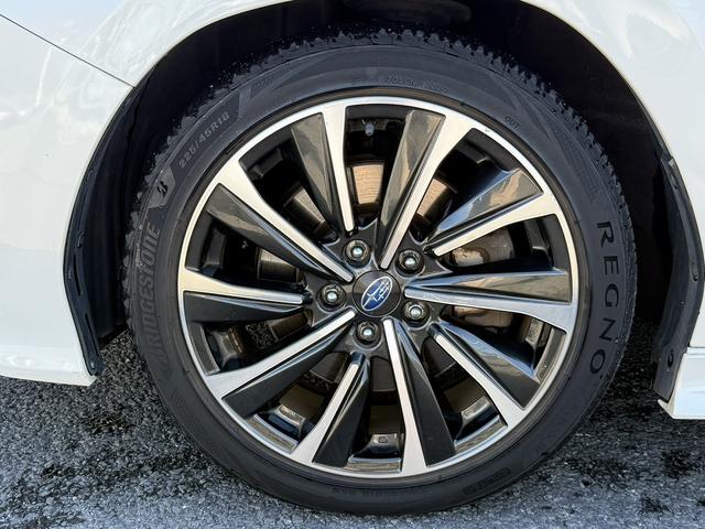 レヴォーグ ＳＴＩスポーツ　ＥＸ　禁煙車　純正１１．６インチナビ　黒革シート　フルセグ　フロント・サイド・バックカメラ　アイサイトＸ　アダプティブクルーズコントロール　パワーシート　シートヒーター　ＥＴＣ　電動リアゲート　ＬＥＤ（33枚目）