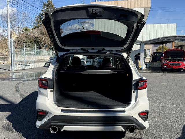 レヴォーグ ＳＴＩスポーツ　ＥＸ　禁煙車　純正１１．６インチナビ　黒革シート　フルセグ　フロント・サイド・バックカメラ　アイサイトＸ　アダプティブクルーズコントロール　パワーシート　シートヒーター　ＥＴＣ　電動リアゲート　ＬＥＤ（39枚目）