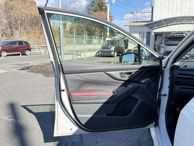 レヴォーグ ＳＴＩスポーツ　ＥＸ　禁煙車　純正１１．６インチナビ　黒革シート　フルセグ　フロント・サイド・バックカメラ　アイサイトＸ　アダプティブクルーズコントロール　パワーシート　シートヒーター　ＥＴＣ　電動リアゲート　ＬＥＤ（41枚目）