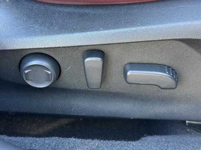 レヴォーグ ＳＴＩスポーツ　ＥＸ　禁煙車　純正１１．６インチナビ　黒革シート　フルセグ　フロント・サイド・バックカメラ　アイサイトＸ　アダプティブクルーズコントロール　パワーシート　シートヒーター　ＥＴＣ　電動リアゲート　ＬＥＤ（74枚目）