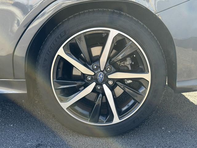 レヴォーグ ＧＴ－Ｈ　ＥＸ　禁煙車　オプション黒革シート　純正１１．６インチナビ　バックサイドカメラ　フルセグ　パワーバックドア　パドルシフト　アイサイトＸ　運転支援　メモリ機能付パワーシート　シートヒーター　ビルトインＥＴＣ（14枚目）