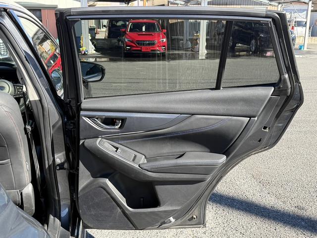 レヴォーグ ＧＴ－Ｈ　ＥＸ　禁煙車　オプション黒革シート　純正１１．６インチナビ　バックサイドカメラ　フルセグ　パワーバックドア　パドルシフト　アイサイトＸ　運転支援　メモリ機能付パワーシート　シートヒーター　ビルトインＥＴＣ（35枚目）