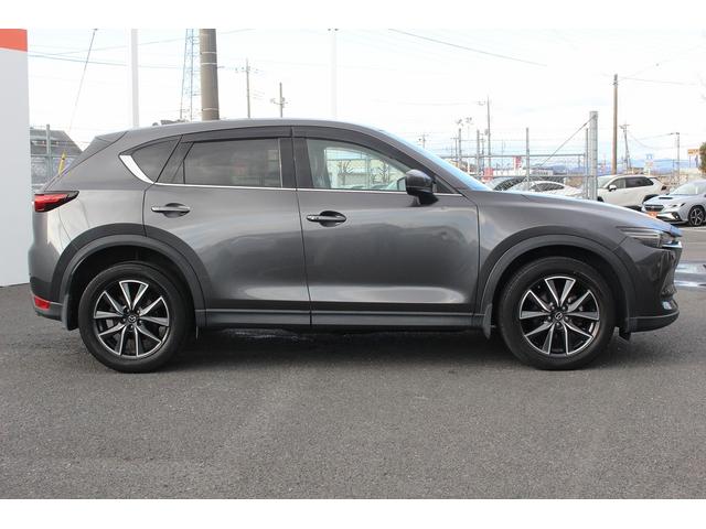ＣＸ－５ ＸＤ　Ｌパッケージ　禁煙車　黒革シート　ＢＯＳＥサウンド　純正ナビ　フルセグ　バックカメラ　電動リアゲート　シートヒーター　パワーシート　ステアリングヒーター　アダプティブクルーズコントロール　衝突軽減ブレーキ　ＥＴＣ（9枚目）