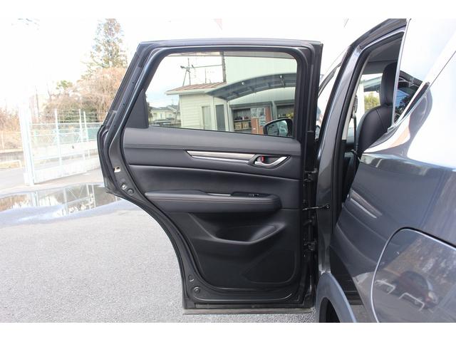 ＣＸ－５ ＸＤ　Ｌパッケージ　禁煙車　黒革シート　ＢＯＳＥサウンド　純正ナビ　フルセグ　バックカメラ　電動リアゲート　シートヒーター　パワーシート　ステアリングヒーター　アダプティブクルーズコントロール　衝突軽減ブレーキ　ＥＴＣ（42枚目）