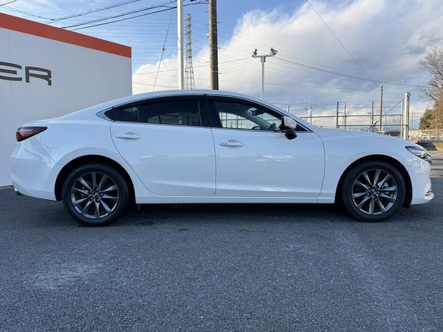 ＭＡＺＤＡ６セダン ＸＤ　禁煙車　純正ナビ　フルセグ　バックカメラ　衝突軽減ブレーキ　運転支援システム　ブラインドスポットモニター　アダプティブクルーズコントロール　ＥＴＣ２．０　レーンキープ　純正１７ＡＷ　ＬＥＤライト（9枚目）
