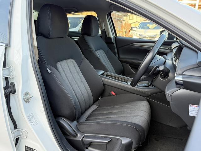 ＭＡＺＤＡ６セダン ＸＤ　禁煙車　純正ナビ　フルセグ　バックカメラ　衝突軽減ブレーキ　運転支援システム　ブラインドスポットモニター　アダプティブクルーズコントロール　ＥＴＣ２．０　レーンキープ　純正１７ＡＷ　ＬＥＤライト（15枚目）