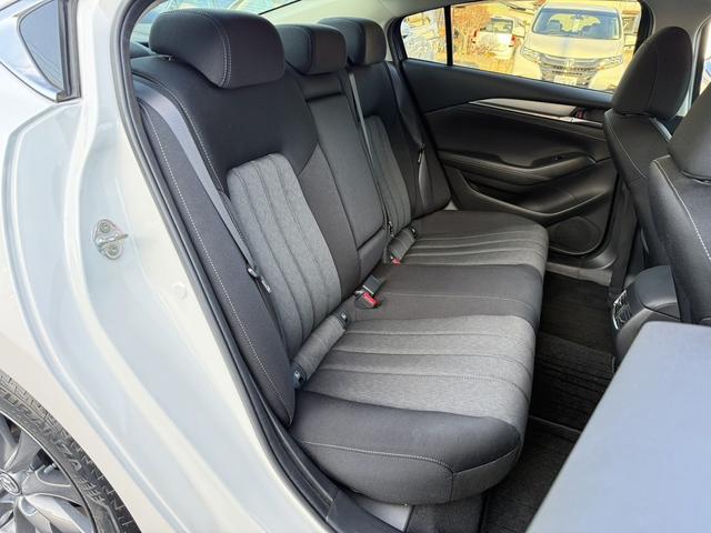 ＭＡＺＤＡ６セダン ＸＤ　禁煙車　純正ナビ　フルセグ　バックカメラ　衝突軽減ブレーキ　運転支援システム　ブラインドスポットモニター　アダプティブクルーズコントロール　ＥＴＣ２．０　レーンキープ　純正１７ＡＷ　ＬＥＤライト（16枚目）