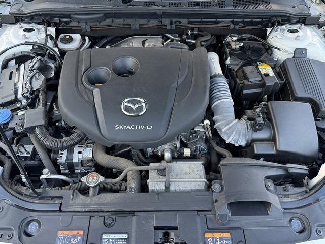 ＭＡＺＤＡ６セダン ＸＤ　禁煙車　純正ナビ　フルセグ　バックカメラ　衝突軽減ブレーキ　運転支援システム　ブラインドスポットモニター　アダプティブクルーズコントロール　ＥＴＣ２．０　レーンキープ　純正１７ＡＷ　ＬＥＤライト（20枚目）