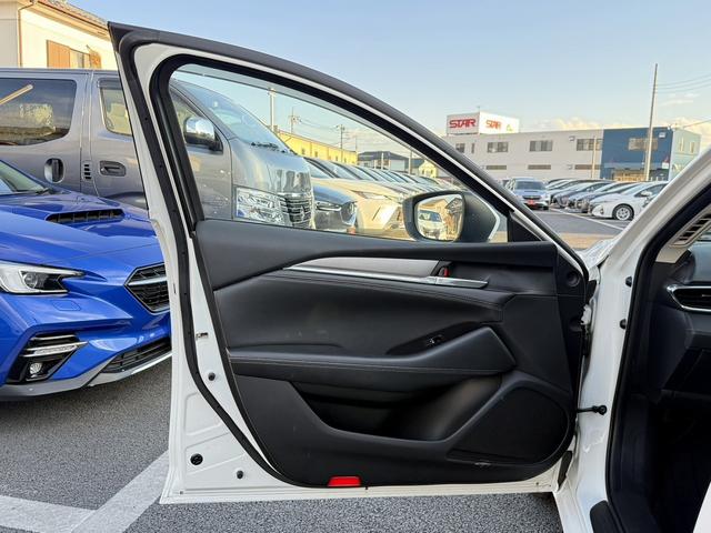 ＭＡＺＤＡ６セダン ＸＤ　禁煙車　純正ナビ　フルセグ　バックカメラ　衝突軽減ブレーキ　運転支援システム　ブラインドスポットモニター　アダプティブクルーズコントロール　ＥＴＣ２．０　レーンキープ　純正１７ＡＷ　ＬＥＤライト（40枚目）