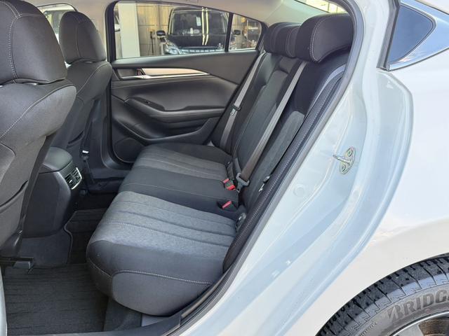 ＭＡＺＤＡ６セダン ＸＤ　禁煙車　純正ナビ　フルセグ　バックカメラ　衝突軽減ブレーキ　運転支援システム　ブラインドスポットモニター　アダプティブクルーズコントロール　ＥＴＣ２．０　レーンキープ　純正１７ＡＷ　ＬＥＤライト（46枚目）