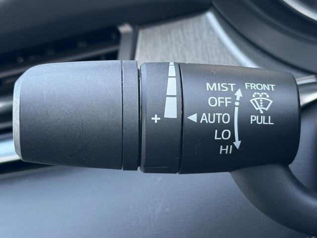 ＭＡＺＤＡ６セダン ＸＤ　禁煙車　純正ナビ　フルセグ　バックカメラ　衝突軽減ブレーキ　運転支援システム　ブラインドスポットモニター　アダプティブクルーズコントロール　ＥＴＣ２．０　レーンキープ　純正１７ＡＷ　ＬＥＤライト（55枚目）