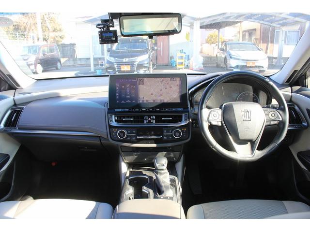 クラウンハイブリッド Ｇ　禁煙車　白革シート　純正１２．３インチナビ　フルセグ　衝突軽減ブレーキ　アラウンドビューモニター　デジタルインナーミラー　３眼ＬＥＤヘッド　ビルドインＥＴＣ２．０　シートエアコン　シートヒーター（19枚目）