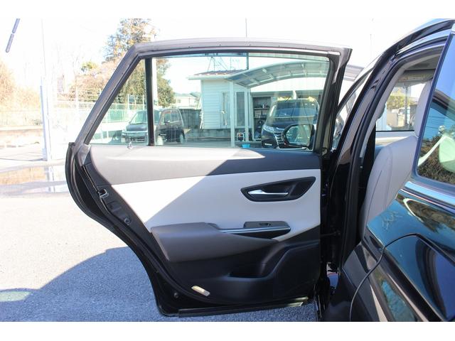 クラウンハイブリッド Ｇ　禁煙車　白革シート　純正１２．３インチナビ　フルセグ　衝突軽減ブレーキ　アラウンドビューモニター　デジタルインナーミラー　３眼ＬＥＤヘッド　ビルドインＥＴＣ２．０　シートエアコン　シートヒーター（41枚目）