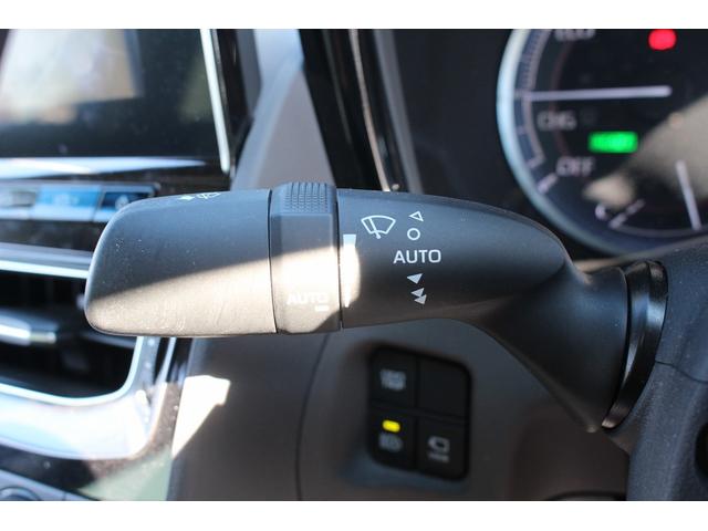 クラウンハイブリッド Ｇ　禁煙車　白革シート　純正１２．３インチナビ　フルセグ　衝突軽減ブレーキ　アラウンドビューモニター　デジタルインナーミラー　３眼ＬＥＤヘッド　ビルドインＥＴＣ２．０　シートエアコン　シートヒーター（52枚目）