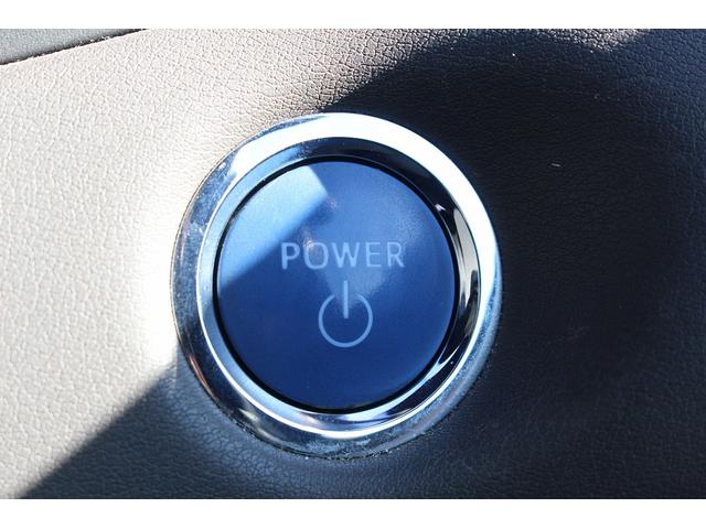 クラウンハイブリッド Ｇ　禁煙車　白革シート　純正１２．３インチナビ　フルセグ　衝突軽減ブレーキ　アラウンドビューモニター　デジタルインナーミラー　３眼ＬＥＤヘッド　ビルドインＥＴＣ２．０　シートエアコン　シートヒーター（55枚目）