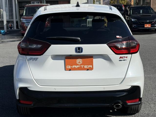 フィット ｅ：ＨＥＶ　ＲＳ　ワンオーナー　禁煙車　純正９型ナビ　フルセグ　バックカメラ　衝突軽減ブレーキ　運転支援システム　レーダークルーズコントロール　ＵＳＢ端子　パドルシフト　ＳＤ録音ミュージックサーバー　内牧ステアリング（10枚目）