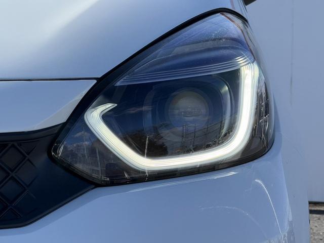 フィット ｅ：ＨＥＶ　ＲＳ　ワンオーナー　禁煙車　純正９型ナビ　フルセグ　バックカメラ　衝突軽減ブレーキ　運転支援システム　レーダークルーズコントロール　ＵＳＢ端子　パドルシフト　ＳＤ録音ミュージックサーバー　内牧ステアリング（26枚目）