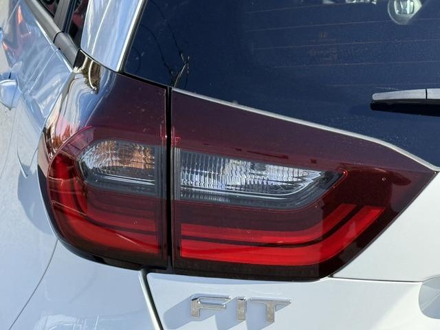 フィット ｅ：ＨＥＶ　ＲＳ　ワンオーナー　禁煙車　純正９型ナビ　フルセグ　バックカメラ　衝突軽減ブレーキ　運転支援システム　レーダークルーズコントロール　ＵＳＢ端子　パドルシフト　ＳＤ録音ミュージックサーバー　内牧ステアリング（28枚目）