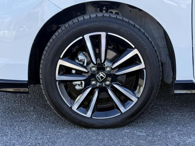 フィット ｅ：ＨＥＶ　ＲＳ　ワンオーナー　禁煙車　純正９型ナビ　フルセグ　バックカメラ　衝突軽減ブレーキ　運転支援システム　レーダークルーズコントロール　ＵＳＢ端子　パドルシフト　ＳＤ録音ミュージックサーバー　内牧ステアリング（29枚目）