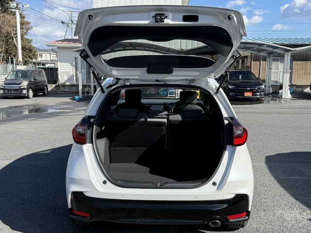 フィット ｅ：ＨＥＶ　ＲＳ　ワンオーナー　禁煙車　純正９型ナビ　フルセグ　バックカメラ　衝突軽減ブレーキ　運転支援システム　レーダークルーズコントロール　ＵＳＢ端子　パドルシフト　ＳＤ録音ミュージックサーバー　内牧ステアリング（36枚目）