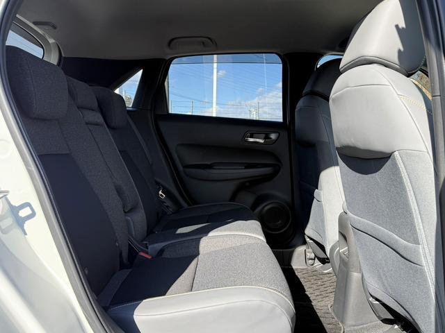 フィット ｅ：ＨＥＶ　ＲＳ　ワンオーナー　禁煙車　純正９型ナビ　フルセグ　バックカメラ　衝突軽減ブレーキ　運転支援システム　レーダークルーズコントロール　ＵＳＢ端子　パドルシフト　ＳＤ録音ミュージックサーバー　内牧ステアリング（42枚目）