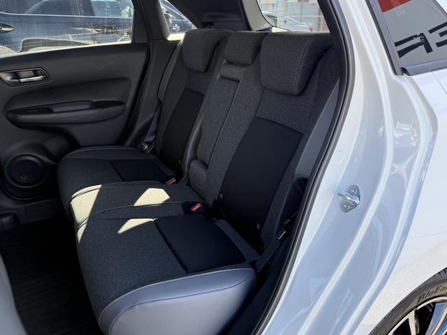 フィット ｅ：ＨＥＶ　ＲＳ　ワンオーナー　禁煙車　純正９型ナビ　フルセグ　バックカメラ　衝突軽減ブレーキ　運転支援システム　レーダークルーズコントロール　ＵＳＢ端子　パドルシフト　ＳＤ録音ミュージックサーバー　内牧ステアリング（44枚目）