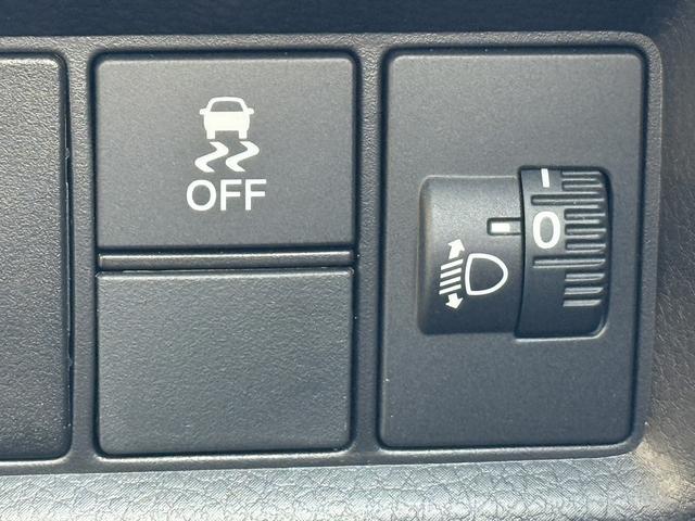 フィット ｅ：ＨＥＶ　ＲＳ　ワンオーナー　禁煙車　純正９型ナビ　フルセグ　バックカメラ　衝突軽減ブレーキ　運転支援システム　レーダークルーズコントロール　ＵＳＢ端子　パドルシフト　ＳＤ録音ミュージックサーバー　内牧ステアリング（52枚目）