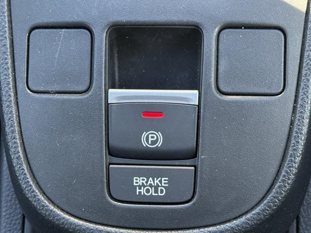 フィット ｅ：ＨＥＶ　ＲＳ　ワンオーナー　禁煙車　純正９型ナビ　フルセグ　バックカメラ　衝突軽減ブレーキ　運転支援システム　レーダークルーズコントロール　ＵＳＢ端子　パドルシフト　ＳＤ録音ミュージックサーバー　内牧ステアリング（56枚目）