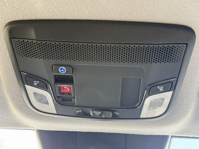 フィット ｅ：ＨＥＶ　ＲＳ　ワンオーナー　禁煙車　純正９型ナビ　フルセグ　バックカメラ　衝突軽減ブレーキ　運転支援システム　レーダークルーズコントロール　ＵＳＢ端子　パドルシフト　ＳＤ録音ミュージックサーバー　内牧ステアリング（63枚目）