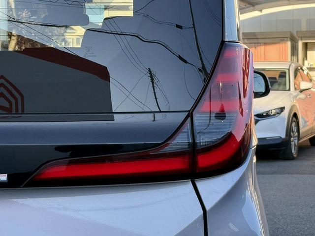 ノア Ｘ　禁煙車　純正８インチナビ　バックカメラ　トヨタセーフティセンス　アダプティブクルーズコントロ－ル　衝突軽減ブレーキ　片側電動スライドドア　ＥＴＣ　クリアランスソナー　Ｂｌｕｅｔｏｏｔｈ接続（13枚目）