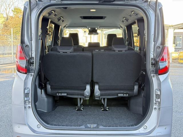 ノア Ｘ　禁煙車　純正８インチナビ　バックカメラ　トヨタセーフティセンス　アダプティブクルーズコントロ－ル　衝突軽減ブレーキ　片側電動スライドドア　ＥＴＣ　クリアランスソナー　Ｂｌｕｅｔｏｏｔｈ接続（18枚目）