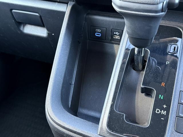 ノア Ｘ　禁煙車　純正８インチナビ　バックカメラ　トヨタセーフティセンス　アダプティブクルーズコントロ－ル　衝突軽減ブレーキ　片側電動スライドドア　ＥＴＣ　クリアランスソナー　Ｂｌｕｅｔｏｏｔｈ接続（67枚目）