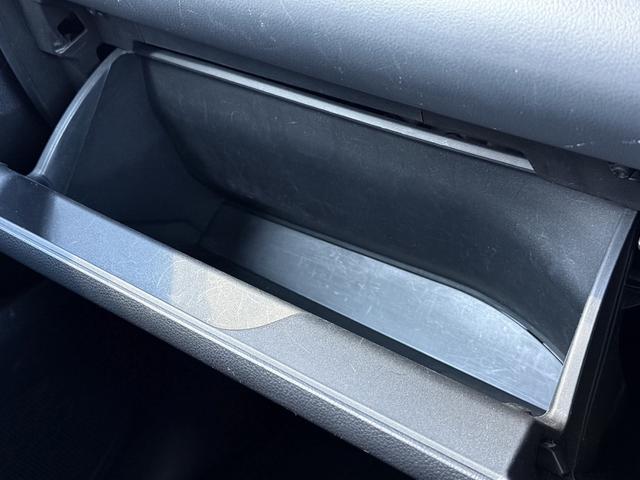 ノア Ｘ　禁煙車　純正８インチナビ　バックカメラ　トヨタセーフティセンス　アダプティブクルーズコントロ－ル　衝突軽減ブレーキ　片側電動スライドドア　ＥＴＣ　クリアランスソナー　Ｂｌｕｅｔｏｏｔｈ接続（69枚目）