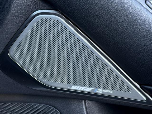 スカイライン ４００Ｒ　禁煙車　純正８インチナビ　アラウンドビューカメラ　フルセグ　ＢＯＳＥサウンド　衝突軽減ブレーキ　黒革シート　シートヒーター　パワーシート　ブラインドスポットモニター　レーンキープ　Ｂｌｕｅｔｏｏｔｈ（4枚目）