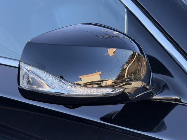 スカイライン ４００Ｒ　禁煙車　純正８インチナビ　アラウンドビューカメラ　フルセグ　ＢＯＳＥサウンド　衝突軽減ブレーキ　黒革シート　シートヒーター　パワーシート　ブラインドスポットモニター　レーンキープ　Ｂｌｕｅｔｏｏｔｈ（29枚目）