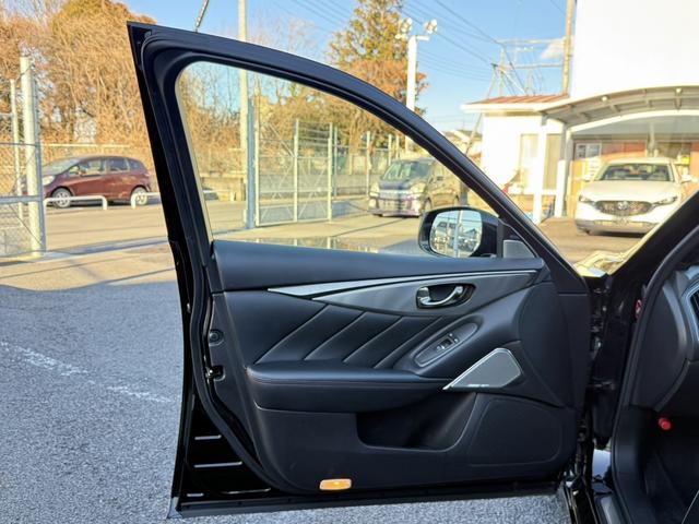 スカイライン ４００Ｒ　禁煙車　純正８インチナビ　アラウンドビューカメラ　フルセグ　ＢＯＳＥサウンド　衝突軽減ブレーキ　黒革シート　シートヒーター　パワーシート　ブラインドスポットモニター　レーンキープ　Ｂｌｕｅｔｏｏｔｈ（40枚目）