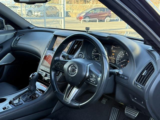 スカイライン ４００Ｒ　禁煙車　純正８インチナビ　アラウンドビューカメラ　フルセグ　ＢＯＳＥサウンド　衝突軽減ブレーキ　黒革シート　シートヒーター　パワーシート　ブラインドスポットモニター　レーンキープ　Ｂｌｕｅｔｏｏｔｈ（42枚目）