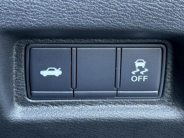 スカイライン ４００Ｒ　禁煙車　純正８インチナビ　アラウンドビューカメラ　フルセグ　ＢＯＳＥサウンド　衝突軽減ブレーキ　黒革シート　シートヒーター　パワーシート　ブラインドスポットモニター　レーンキープ　Ｂｌｕｅｔｏｏｔｈ（55枚目）