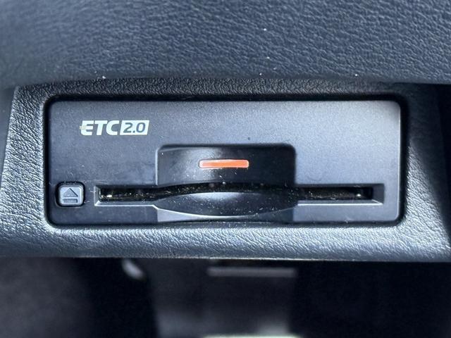 スカイライン ４００Ｒ　禁煙車　純正８インチナビ　アラウンドビューカメラ　フルセグ　ＢＯＳＥサウンド　衝突軽減ブレーキ　黒革シート　シートヒーター　パワーシート　ブラインドスポットモニター　レーンキープ　Ｂｌｕｅｔｏｏｔｈ（56枚目）