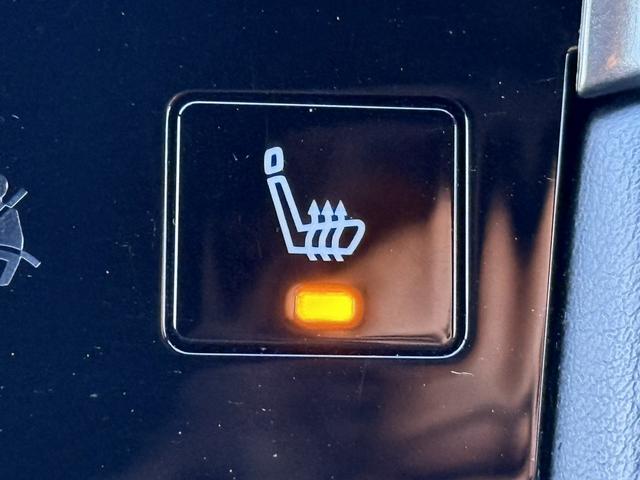 スカイライン ４００Ｒ　禁煙車　純正８インチナビ　アラウンドビューカメラ　フルセグ　ＢＯＳＥサウンド　衝突軽減ブレーキ　黒革シート　シートヒーター　パワーシート　ブラインドスポットモニター　レーンキープ　Ｂｌｕｅｔｏｏｔｈ（59枚目）