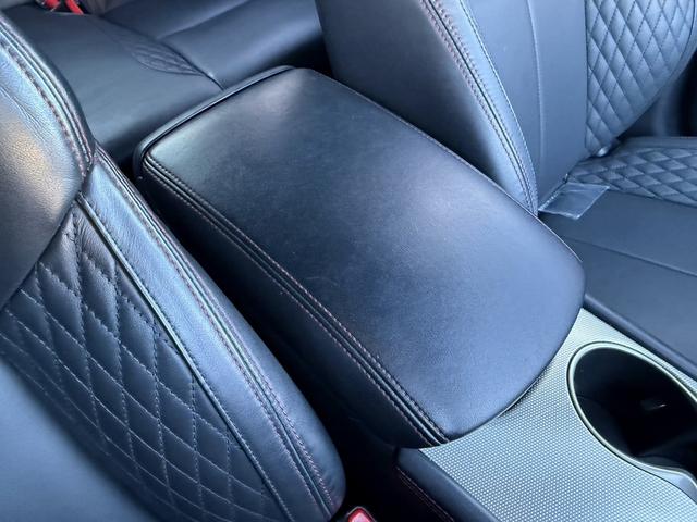 スカイライン ４００Ｒ　禁煙車　純正８インチナビ　アラウンドビューカメラ　フルセグ　ＢＯＳＥサウンド　衝突軽減ブレーキ　黒革シート　シートヒーター　パワーシート　ブラインドスポットモニター　レーンキープ　Ｂｌｕｅｔｏｏｔｈ（66枚目）