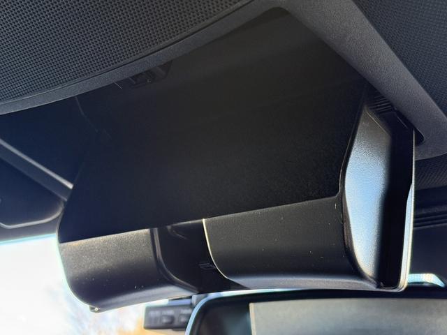 スカイライン ４００Ｒ　禁煙車　純正８インチナビ　アラウンドビューカメラ　フルセグ　ＢＯＳＥサウンド　衝突軽減ブレーキ　黒革シート　シートヒーター　パワーシート　ブラインドスポットモニター　レーンキープ　Ｂｌｕｅｔｏｏｔｈ（70枚目）