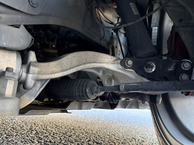 スカイライン ４００Ｒ　禁煙車　純正８インチナビ　アラウンドビューカメラ　フルセグ　ＢＯＳＥサウンド　衝突軽減ブレーキ　黒革シート　シートヒーター　パワーシート　ブラインドスポットモニター　レーンキープ　Ｂｌｕｅｔｏｏｔｈ（73枚目）