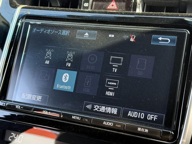 ハリアーハイブリッド プレミアム　メタル　アンド　レザーパッケージ　禁煙車　ムーンルーフ　インテリジェントクリアランスソナー　純正８インチナビ　バックカメラ　快適温熱シート　ベンチレーション　黒革シート　パワーバックドア　セーフティセンス　ビルトインＥＴＣ２．０（6枚目）