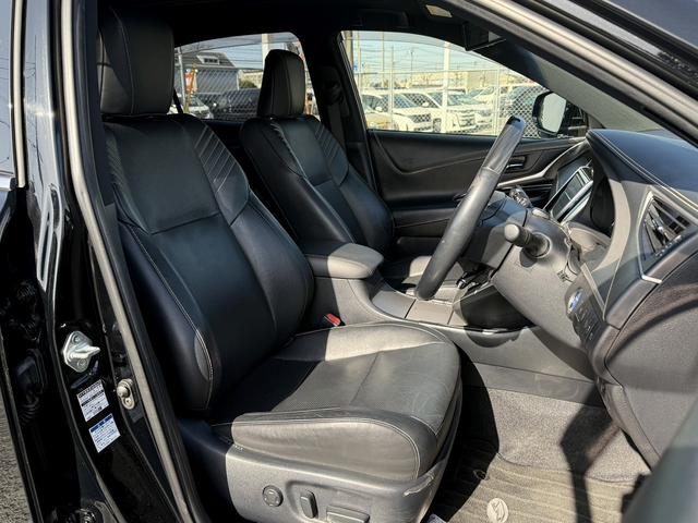 ハリアーハイブリッド プレミアム　メタル　アンド　レザーパッケージ　禁煙車　ムーンルーフ　インテリジェントクリアランスソナー　純正８インチナビ　バックカメラ　快適温熱シート　ベンチレーション　黒革シート　パワーバックドア　セーフティセンス　ビルトインＥＴＣ２．０（15枚目）